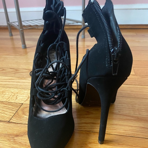 Pointy Toe Lace Up Heel - Picture 2 of 3